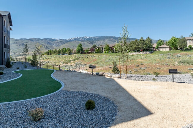 BBQ Area - Canyon's Edge Apartments