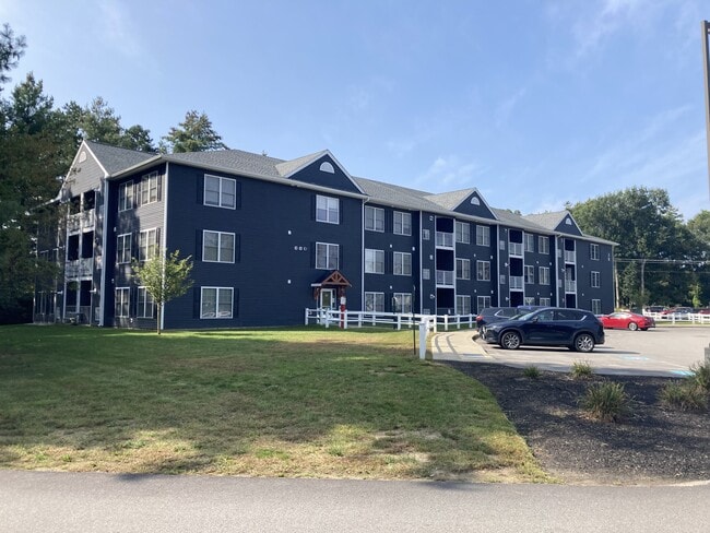 Hollis Commons - Hollis Commons Apartments