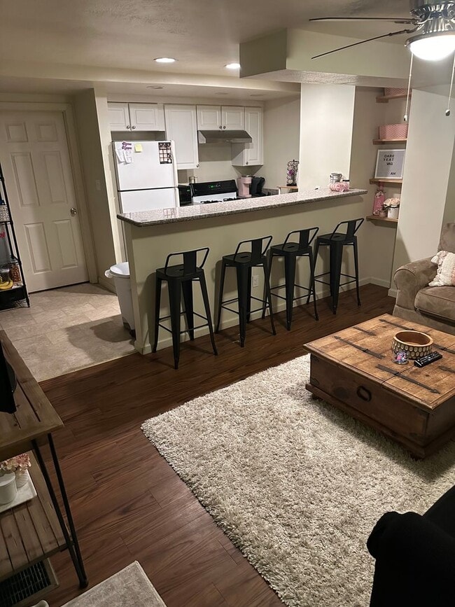 Photo - 1927 Fox Wy Unit 1927 fox way front