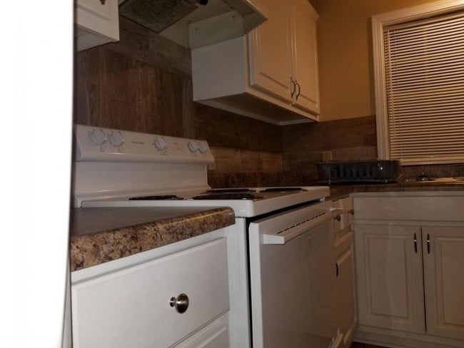 Photo - 1303 Proper St