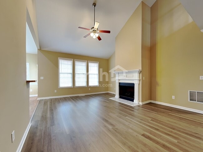 Photo - 1216 Mistwater Trace NE