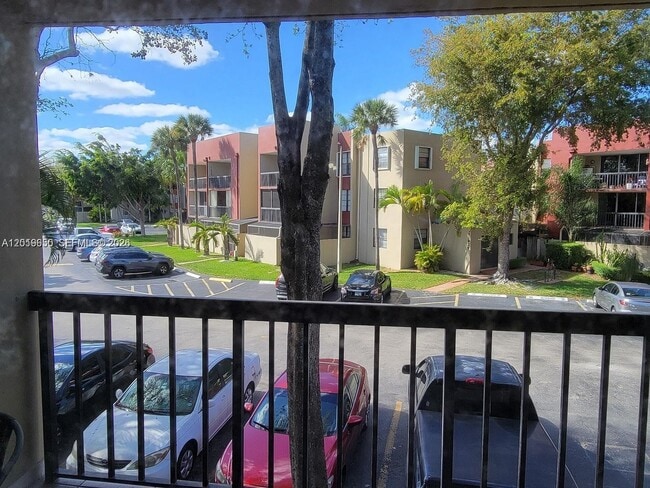 Photo - 10835 SW 112th Ave Unit 218