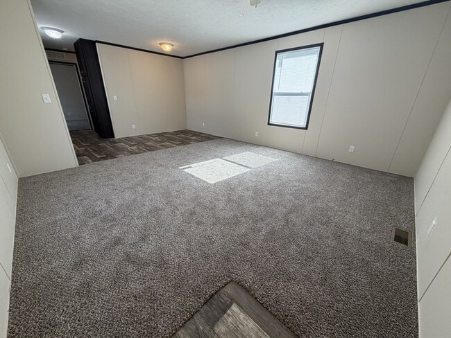 Photo - 16011 Villaire Ave