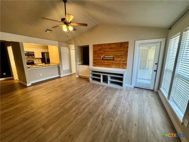 Photo - 1202 Thorpe Ln Unidad 304