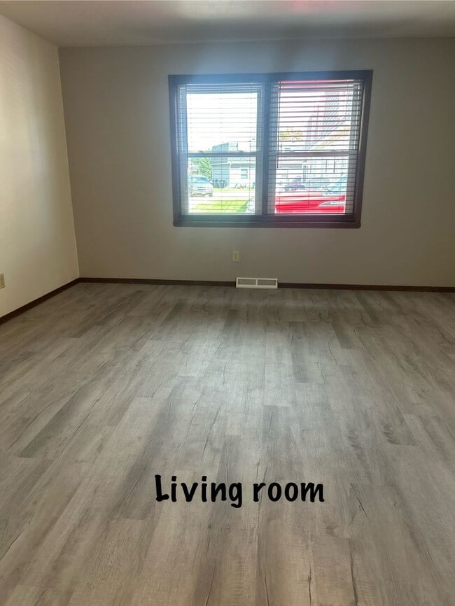 Photo - 1019/1021/1023 Brookwood Drive Unit 1019