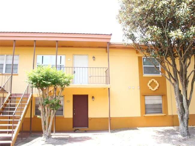 Building Photo - 794 Ridenhour Cir Unit 794