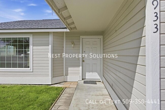 Photo - 933 E Hill Ave