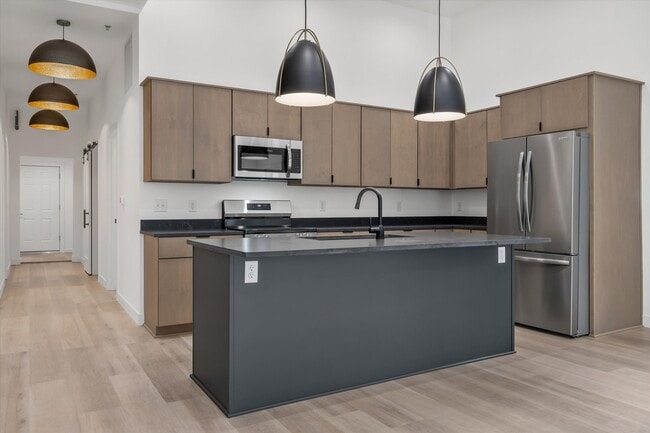 Photo - 308 Oak St Unit 102