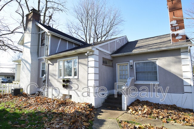 Photo - 216 Cherrington Rd