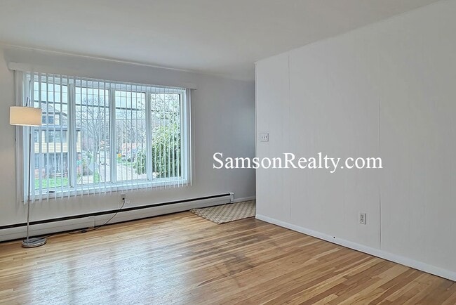 Photo - 1189 Smith St