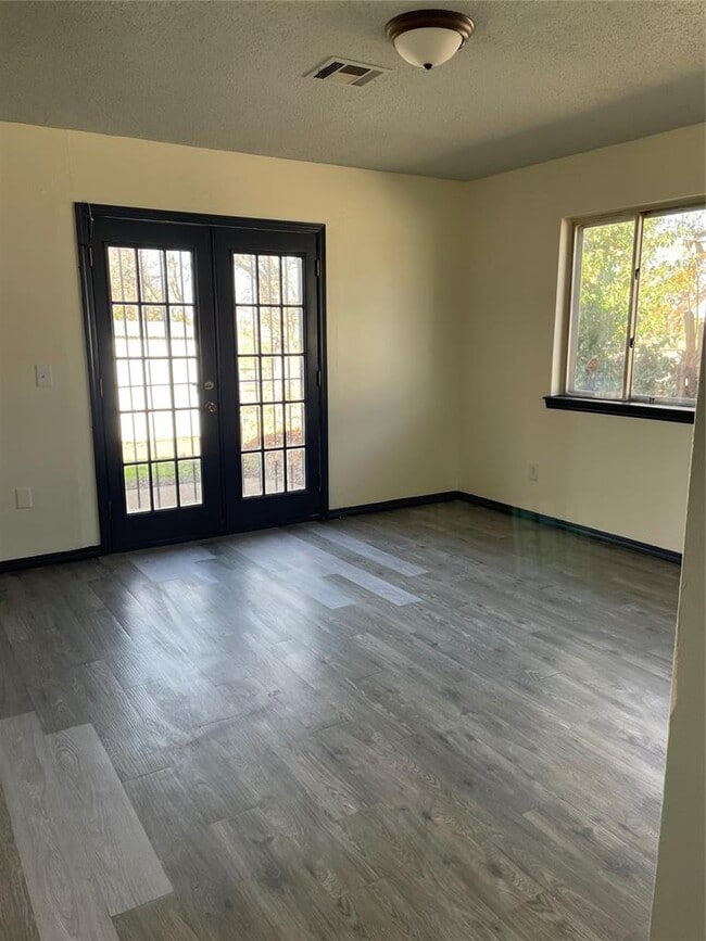 Photo - 205 NW 85th St