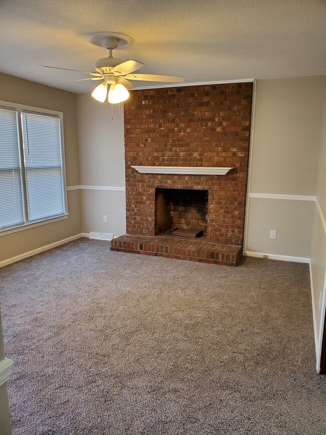 Photo - 801 Applewood St