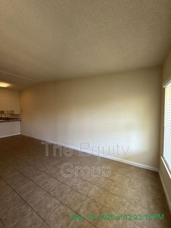 Photo - 1140 W Tulare Ave Unit C