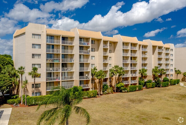 Tennis Towers Apartments