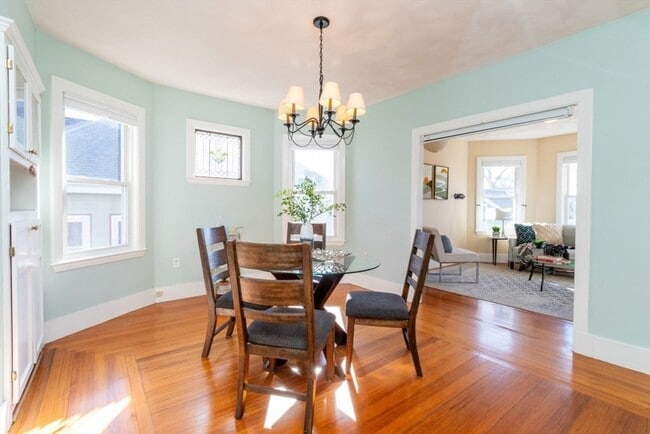 Photo - 23 Wenham St Unit 2