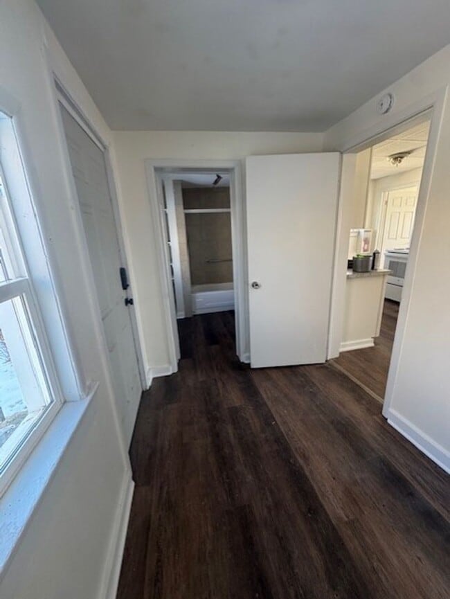 Photo - 817-819 Robinson Ave Unit 817