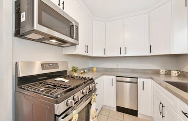 Photo - Darling Remodeled One Bedroom Cottage for Rent in Old Roseville