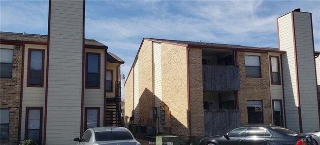 Building Photo - 1107 Verde Dr Unit 77