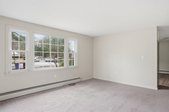 Photo - 289 Derry Rd Unit A