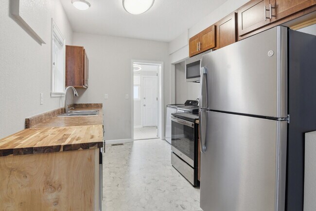 Photo - $2,995.95- 3 Bed, 2 Bath Home in Highlands Ranch with In Unit Laundry!