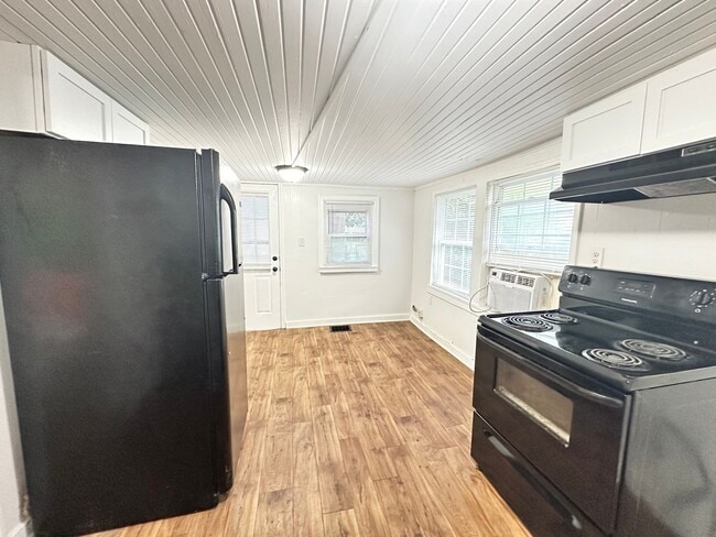 Photo - 74 Glass Ave