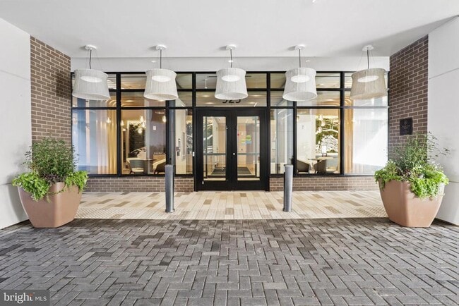 Photo - 925 N Fairfax St Unit 311