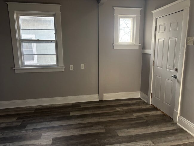 Photo - 3 Bedroom House Available Now!!