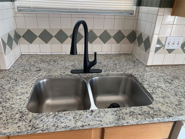 Photo - 17507 Colony Creek Dr