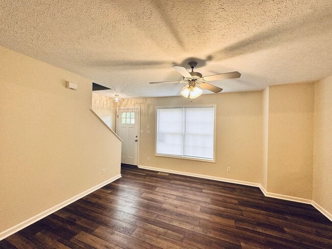 Photo - 107 Willard Way