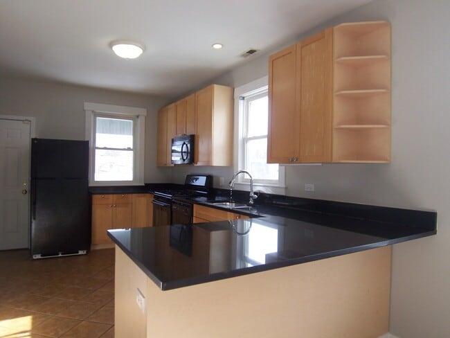 Photo - 1419 Darrow Ave Unidad 2