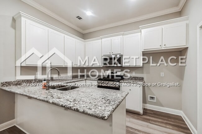 Photo - 569 Silver Hill Dr
