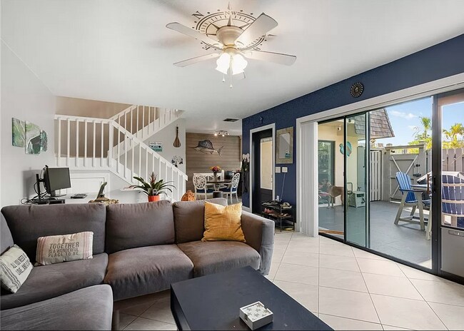 Photo - 445 E Waverly Pl