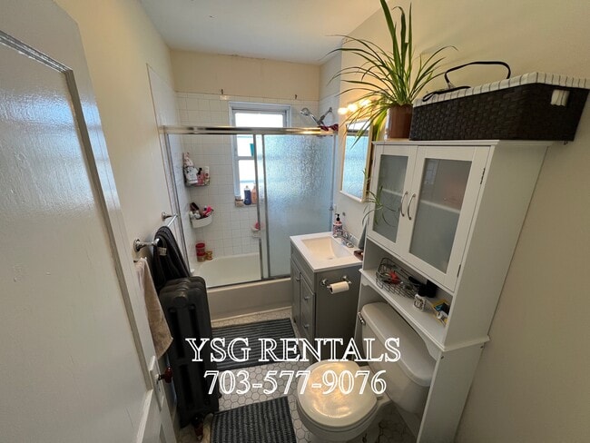 Photo - 20 Lincoln Pky