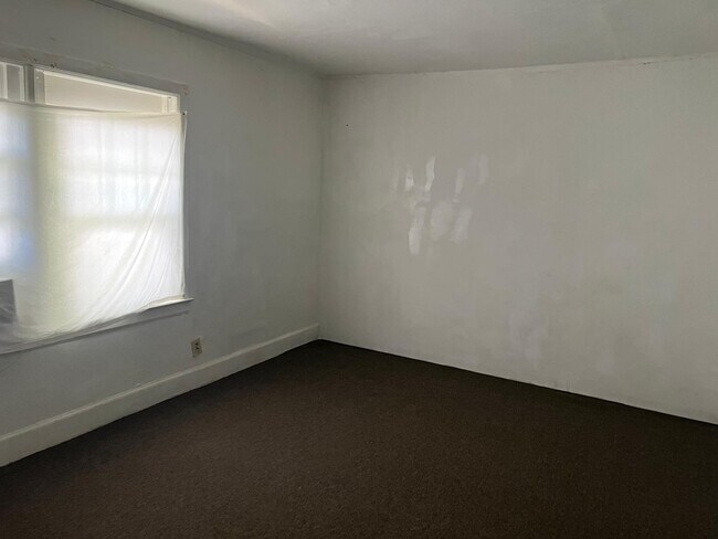Photo - 3828 Lyons St