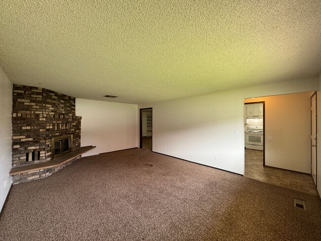 Photo - 612 S 44th Ave