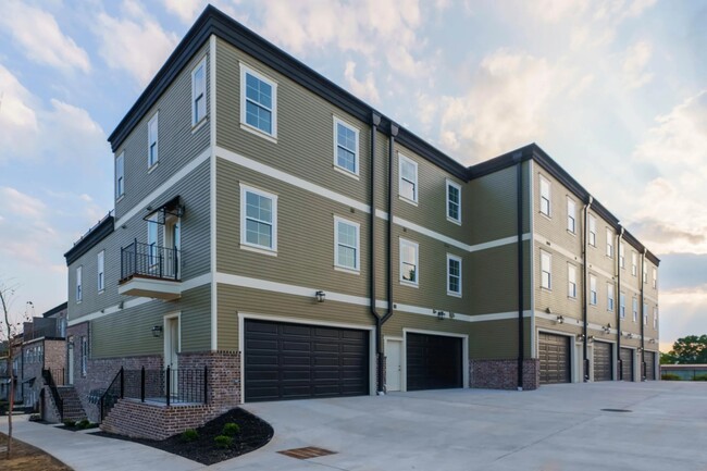 Photo - 829 S Greenwood Ave