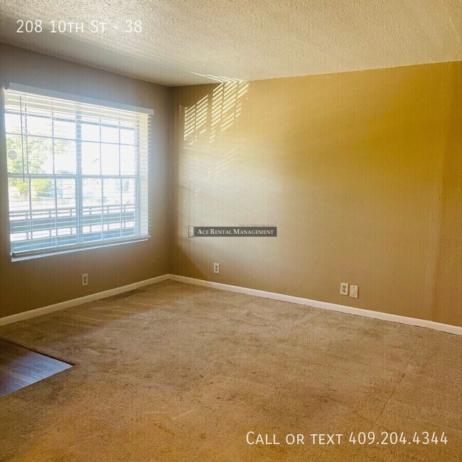 Photo - 208 S 10th St Unidad 38