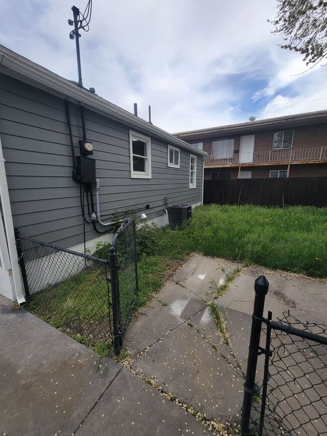 Photo - Cute Remodeled 4 Bedroom House for Rent in SLC!