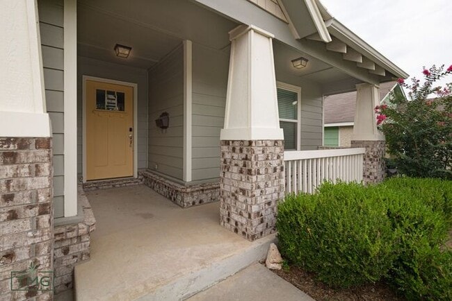 Gorgeous 3/2/2 Home Close to Downtown!