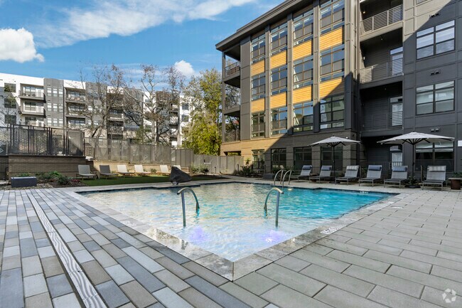Pool - The Brinkley at the Edge