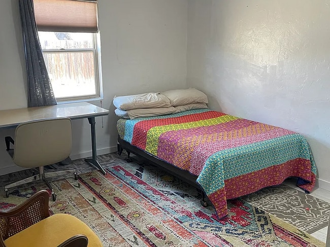 Photo - 902 E Prince Rd