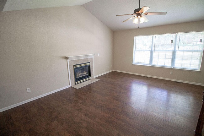 Photo - 1329 Valley Creek Ln