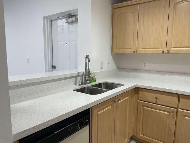 Photo - 6700 NW 114th Ave Unit 906