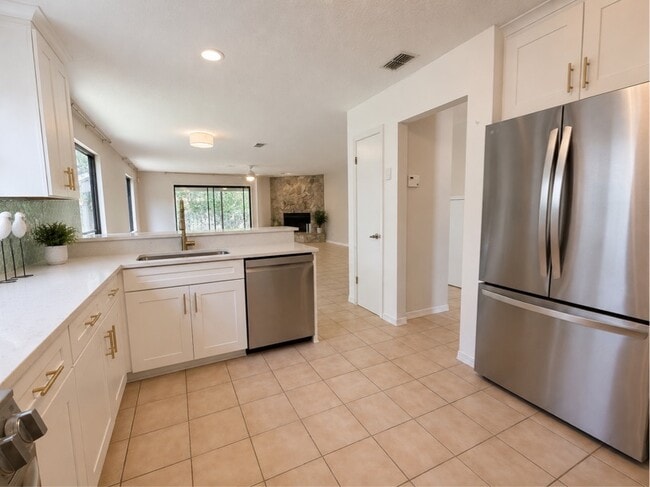 1746 Ocean Grove Dr