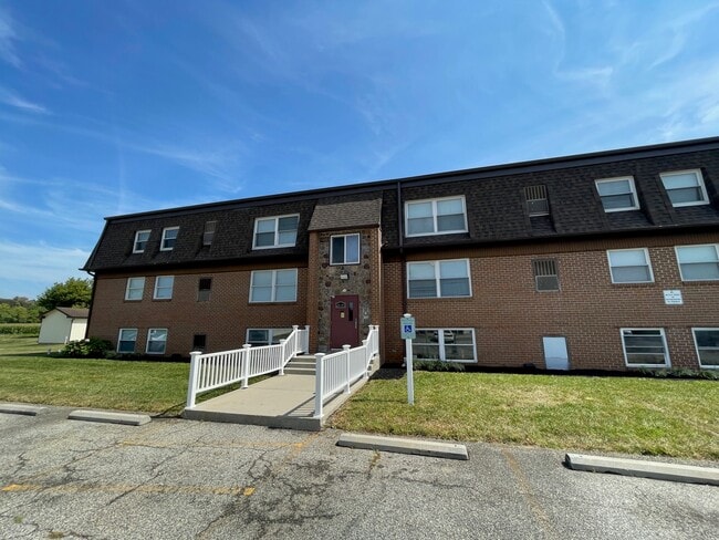 Photo - Arbour Court