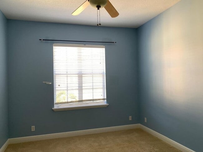 Photo - 145 Morning Dew Cir