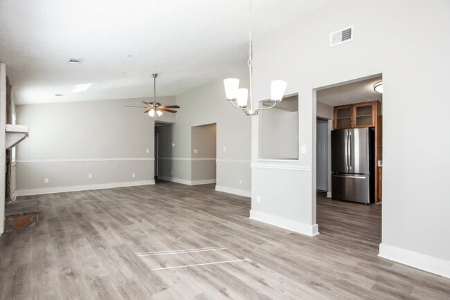 Photo - 9453 Forest Knoll Dr