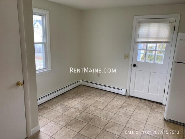 Photo - 13 Hemlock St