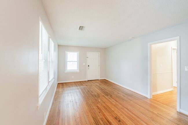 Photo - 237 Garden Ln