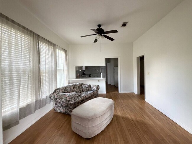 Photo - 218 North St